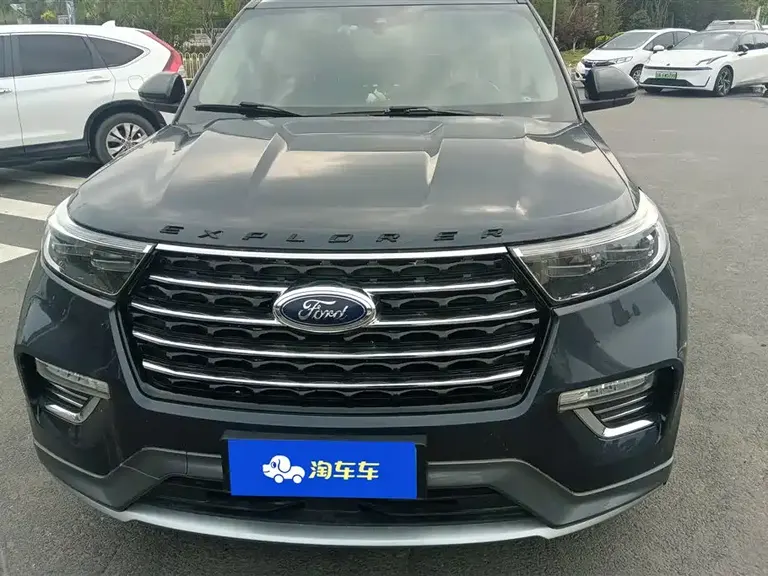 Ford Explorer EcoBoost 285 4 WD Style 7-seat