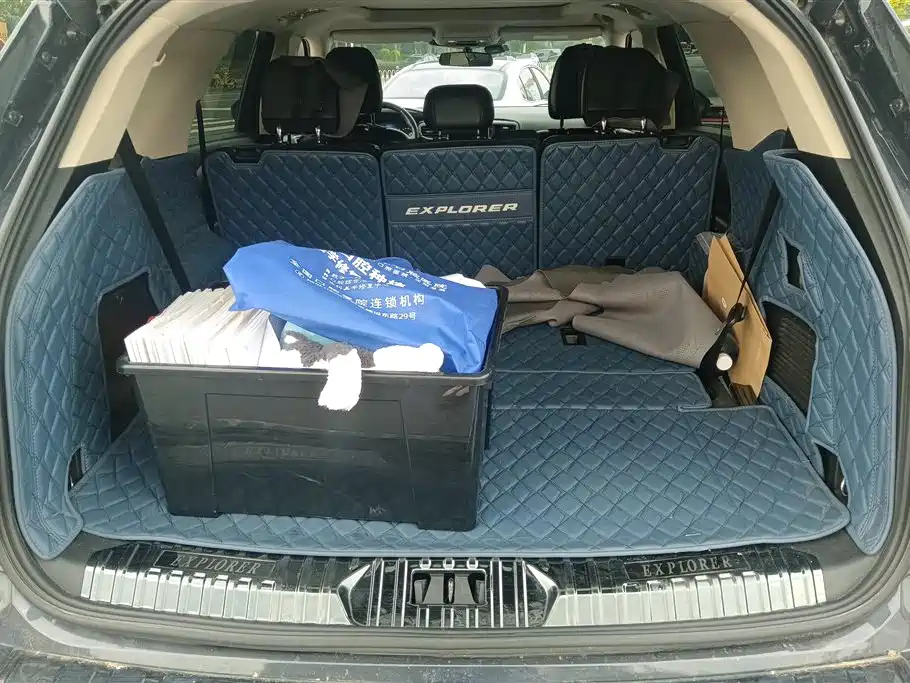 Explorer EcoBoost 285 4 WD Style 7-seat