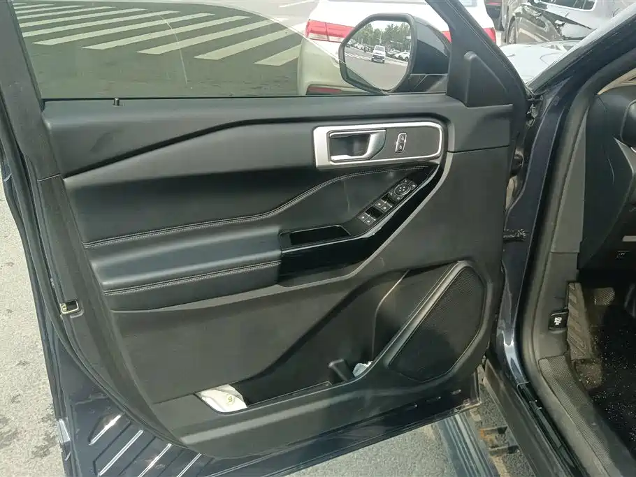 Explorer EcoBoost 285 4 WD Style 7-seat