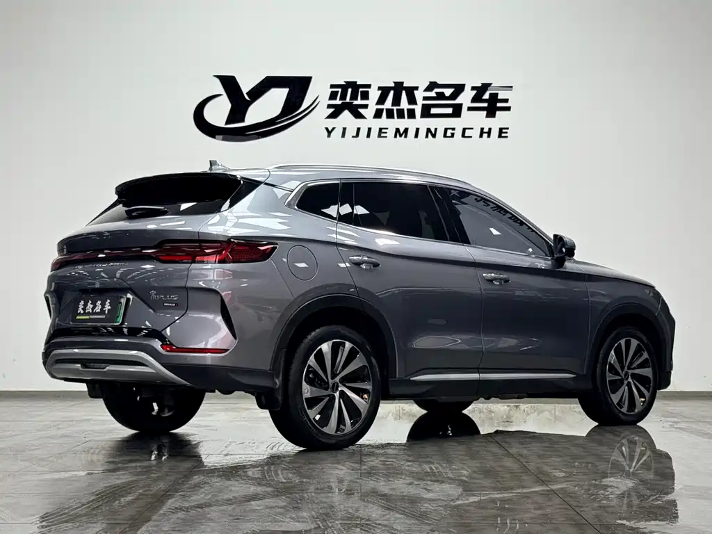 Song PLUS NEV Glory DM-i 110 km Flagship PLUS