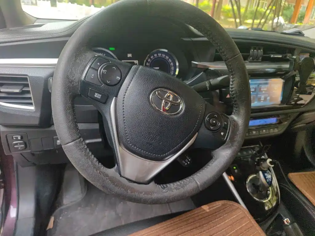 Levin Dual Engine 1.8 H V E-CVT Luxury