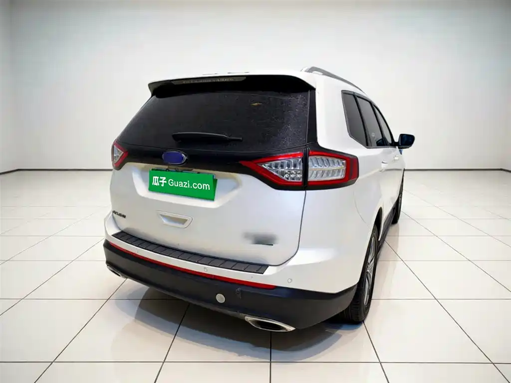Edge EcoBoost 245 2 WD Platinum Sharp 7-seat CN-V