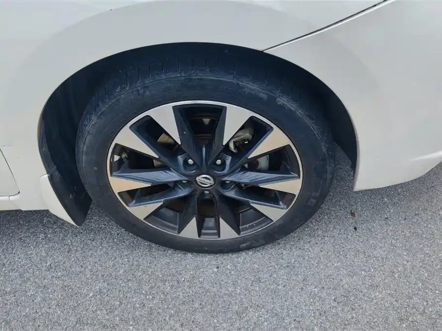 Lannia 1.6 L CVT Smart Cool