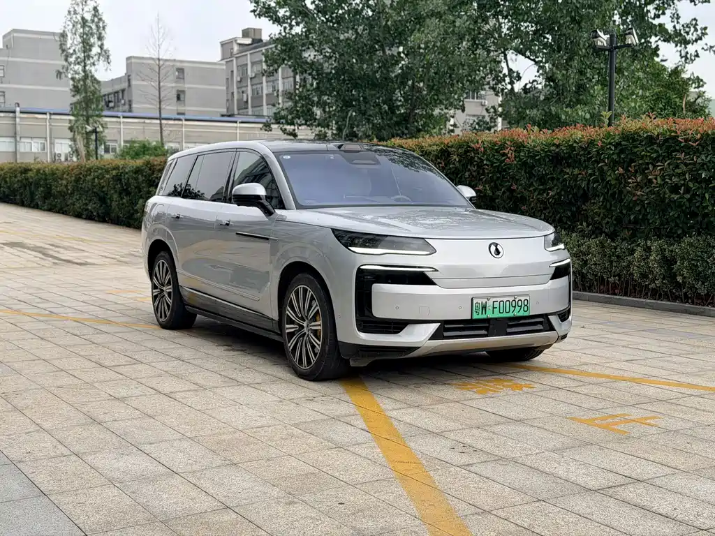 Denza N9 Flagship
