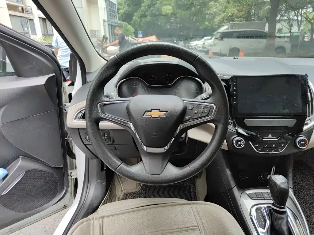 Cruze 科鲁兹 2015款 1.5 L 自动豪华版
