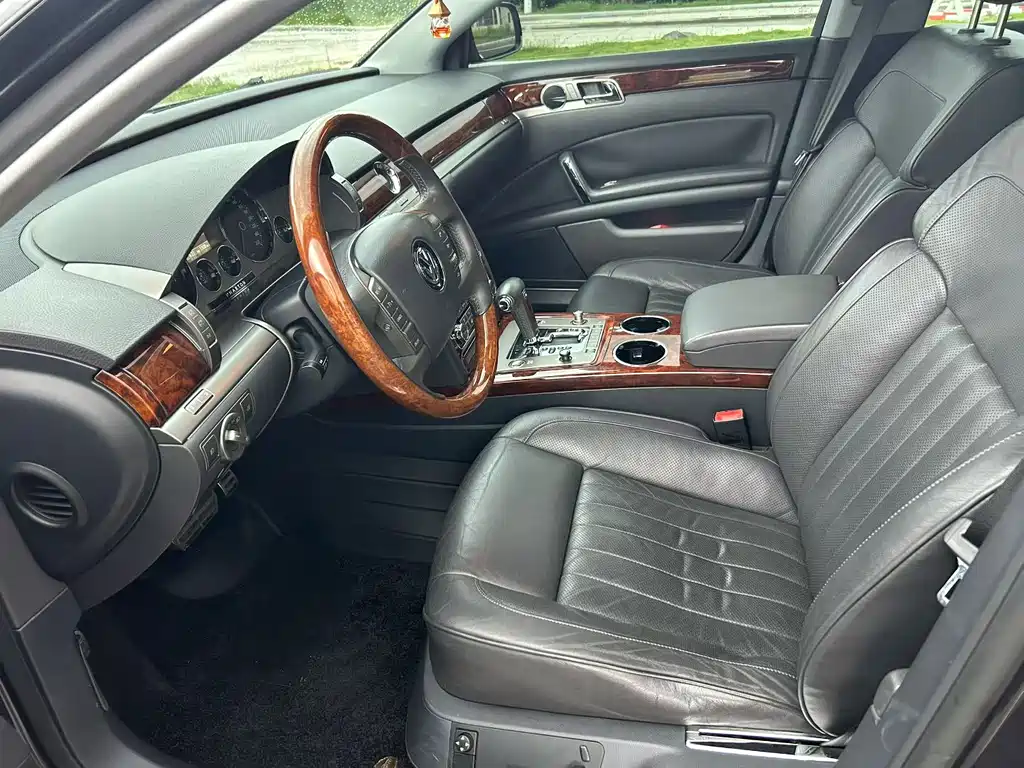 Phaeton 3.6 L V6 5-seat Extended Individual