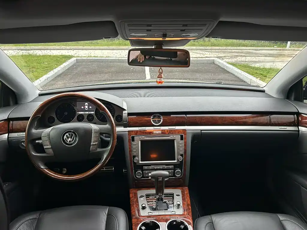 Phaeton 3.6 L V6 5-seat Extended Individual