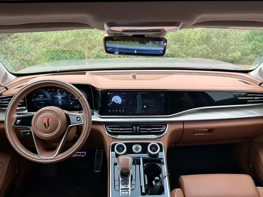 Hongqi H9 2.0 T Connected Flagship Enjoyment