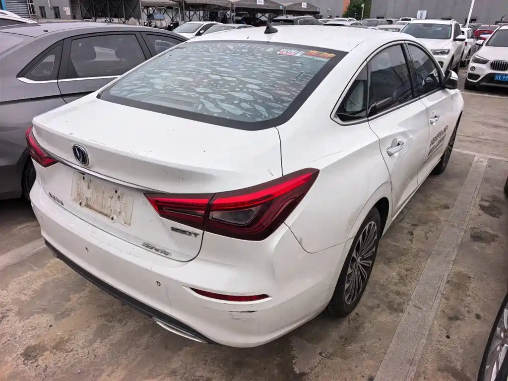 Eado Blue Whale 280 T GDI DCT Top Speed
