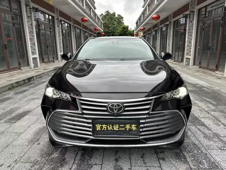 Toyota Avalon 2.0 L XLE Premium CN-VI