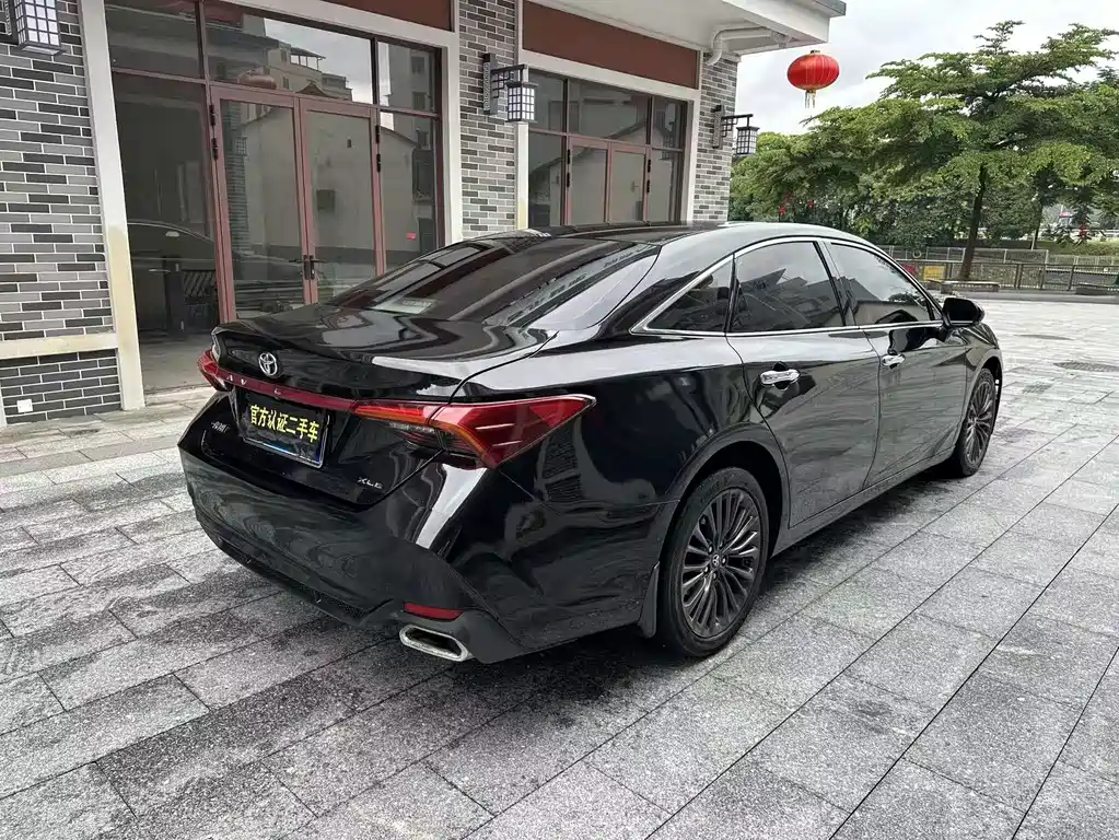 Avalon 2.0 L XLE Premium CN-VI