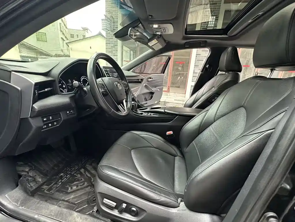 Avalon 2.0 L XLE Premium CN-VI