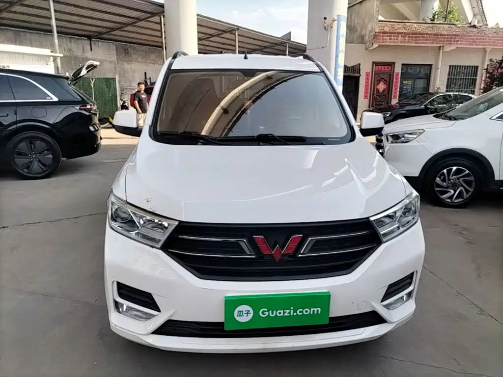 Wuling Hongguang Facelift 1.5 L S Standard Electric Assist LAR