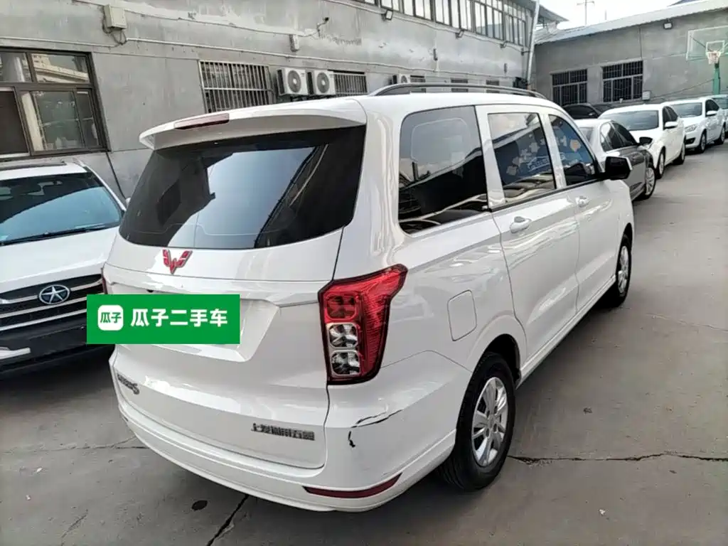 Wuling Hongguang Facelift 1.5 L S Standard Electric Assist LAR