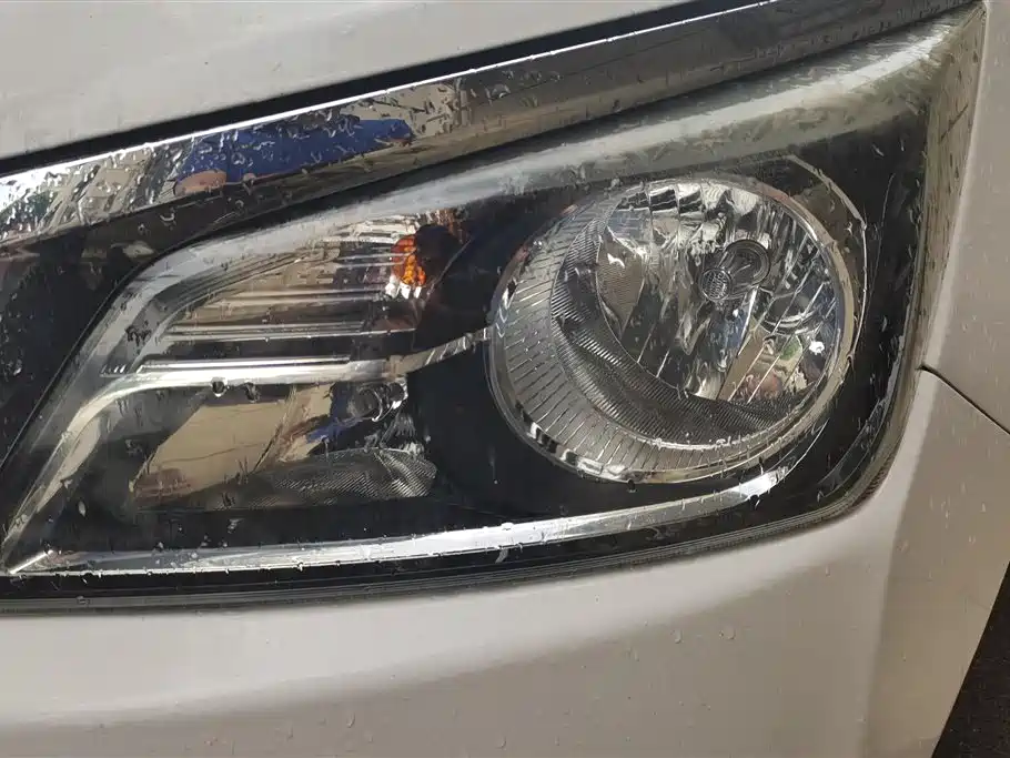 Venucia T70 2.0 L CVT Wise Travel