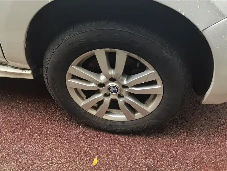 Venucia T70 2.0 L CVT Wise Travel