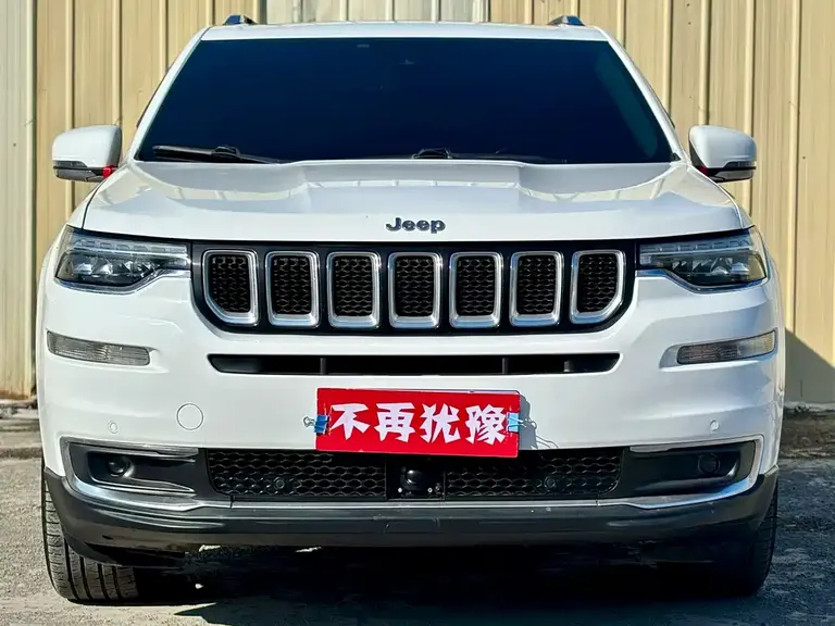 Jeep Grand Commander 2.0 T 4 WD Premium Enjoyment CN-V