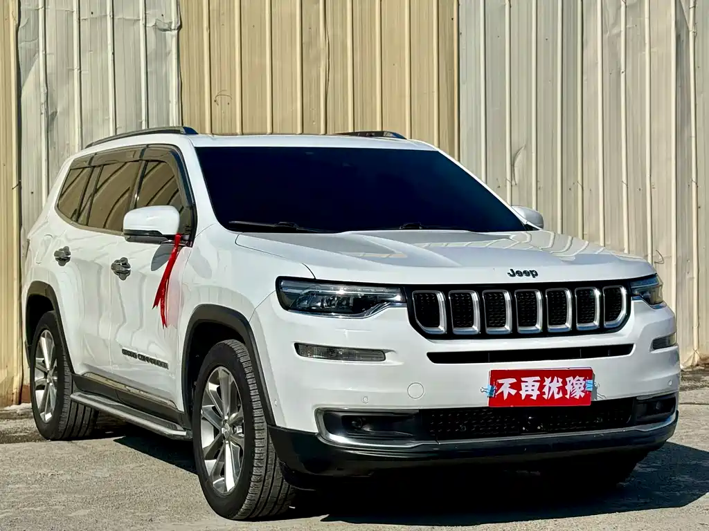 Grand Commander 2.0 T 4 WD Premium Enjoyment CN-V