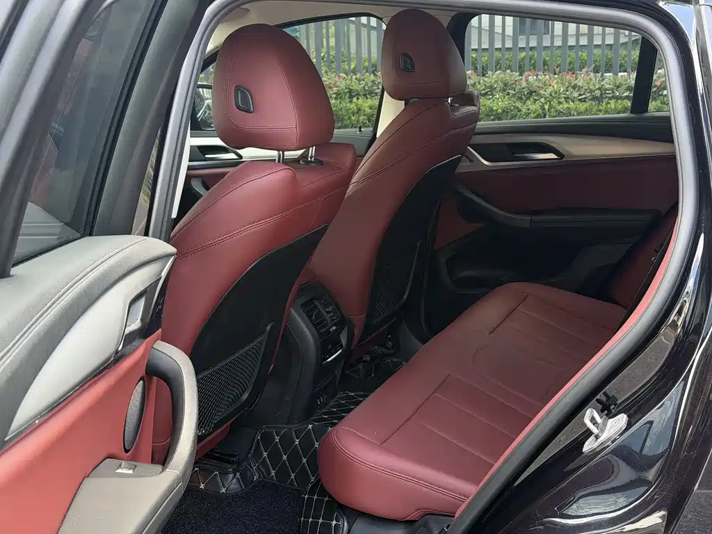 BMW X4 xDrive 25 i M Sport Package