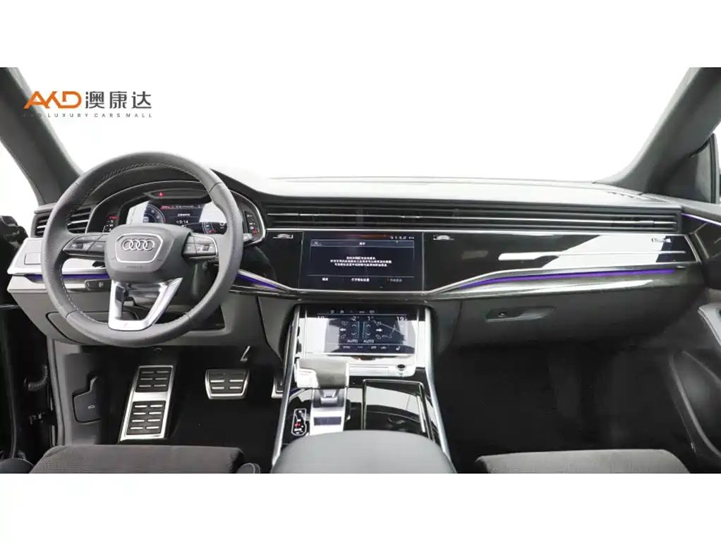 Audi Q8 奥迪Q82021款 55 TFSI 臻选动感型