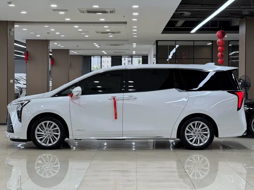 Century 2.0 T 7-seat Heritage