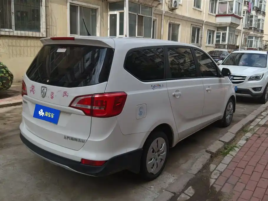 Baojun 730 1.5 L Manual Value 7-seat CN-VI