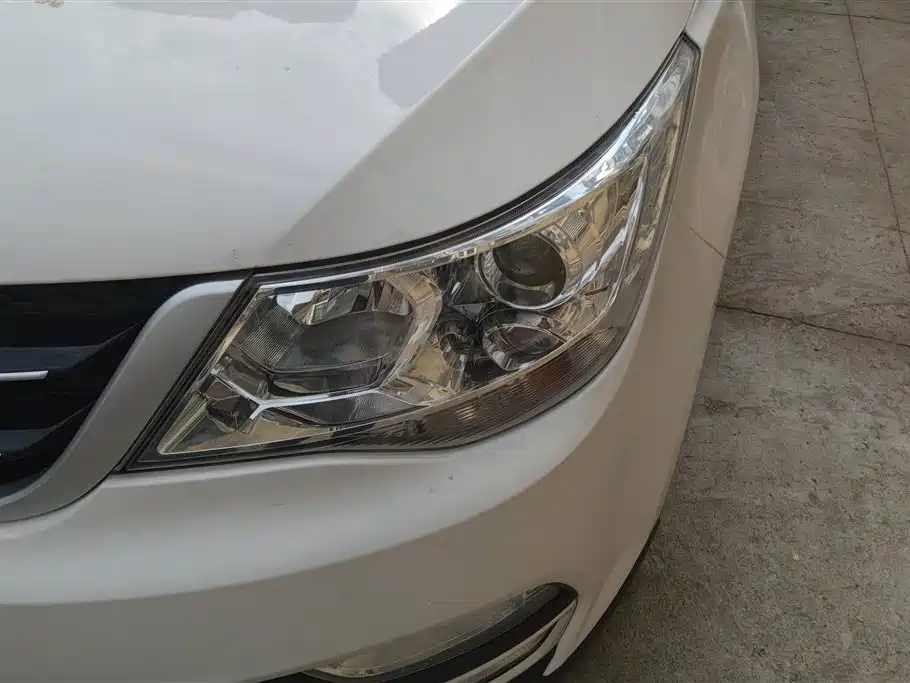 Baojun 730 1.5 L Manual Value 7-seat CN-VI