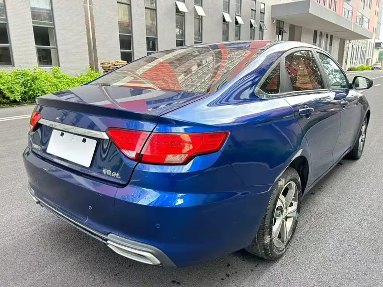 Geely Emgrand GL 1.8 L Manual Elite Connected