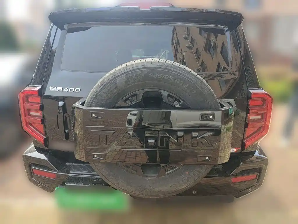Tank 400 NEV Hi4-T Offroad