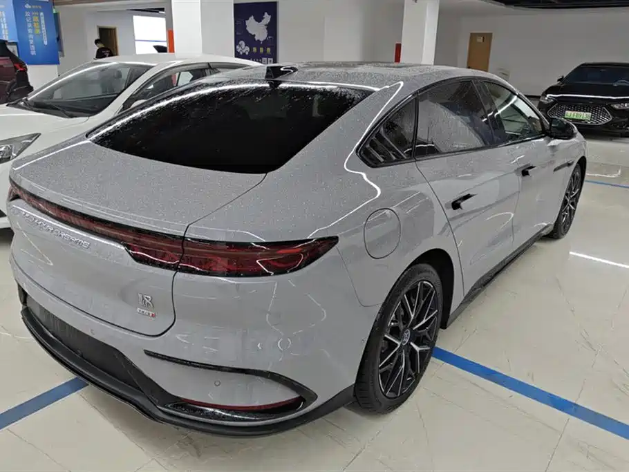 Han DM-i Smart Drive 125 KM Honored