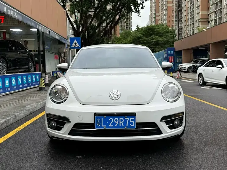 Volkswagen Beetle 180 TSI Comfort Joy