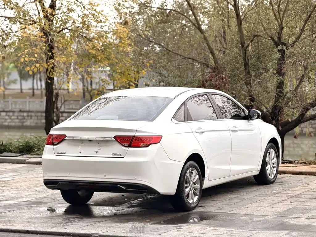 Emgrand GL 1.4 T CVT Luxury