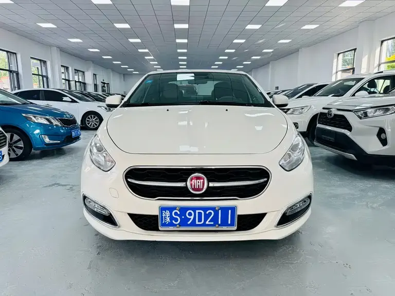 Fiat Viaggio 1.4 T Auto Joy