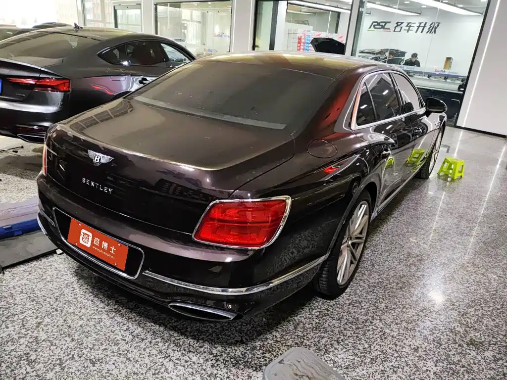 Flying Spur 6.0 T W12 Standard