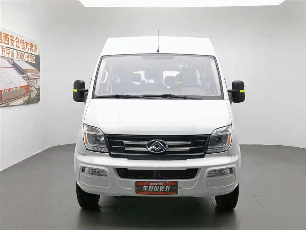 Xintu V80 2.0 T Manual Classic Aoyuntong LWB Mid Roof 6 7 8 9-seat