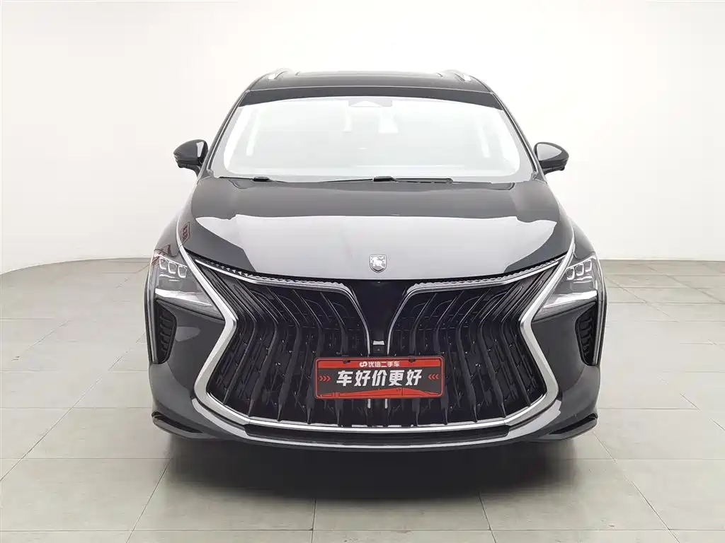 Fengxing Yacht 1.5 T DCT Wave Chaser