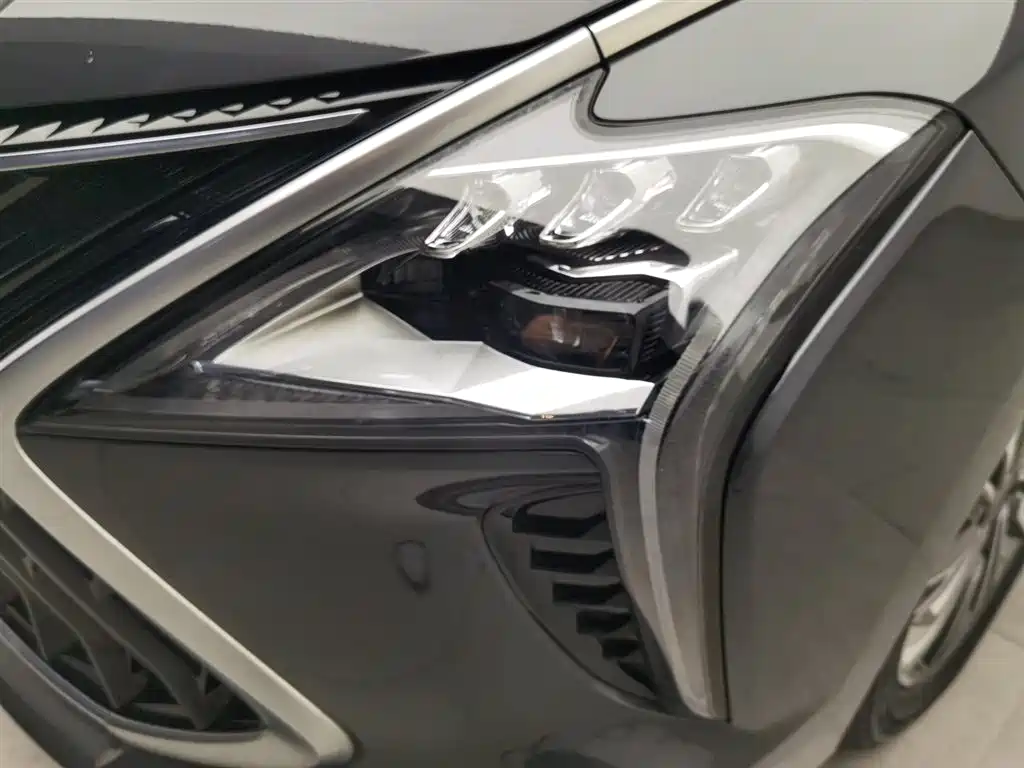 Fengxing Yacht 1.5 T DCT Wave Chaser