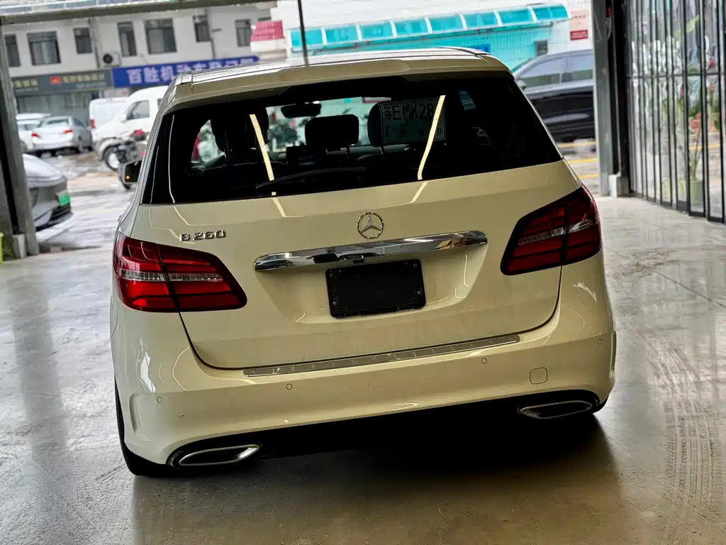 Mercedes-Benz B-Class 奔驰B级 2015款 B 260 运动型