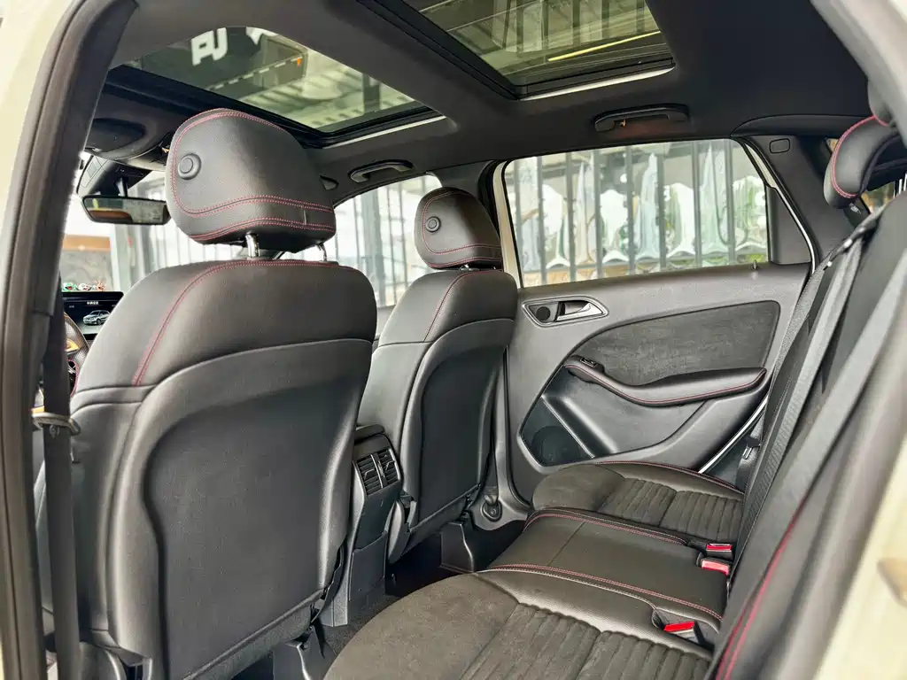 Mercedes-Benz B-Class 奔驰B级 2015款 B 260 运动型