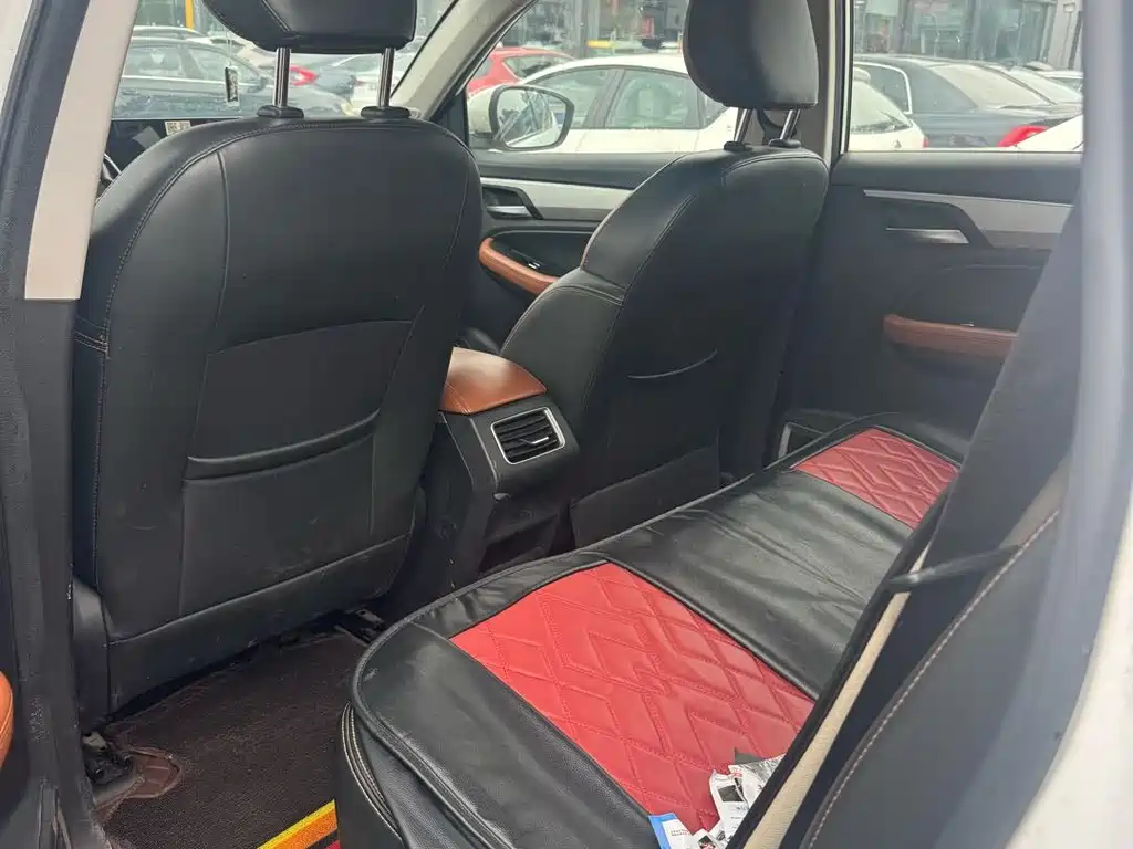 Vision X6 1.4 T CVT Distinguished