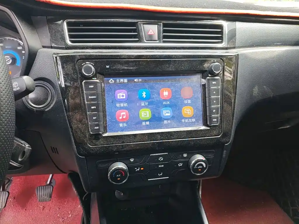 Fengguang 580 1.8 L Manual Comfort