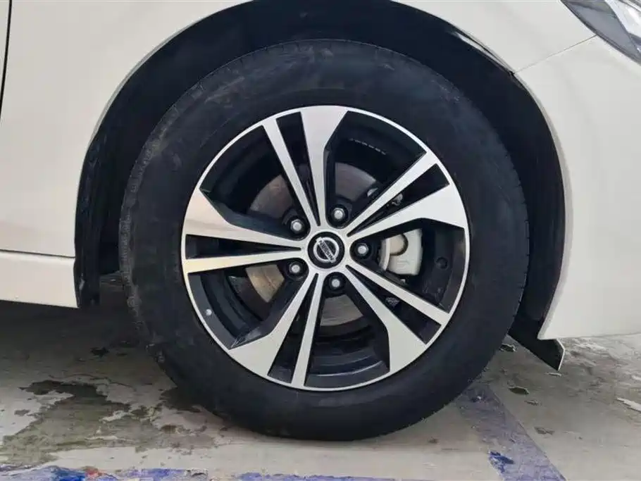 Sylphy 1.6 L XL CVT Joy