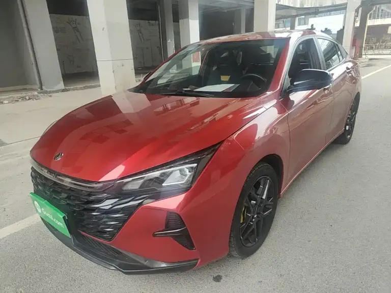 Dongfeng Yixuan Mach 1.5 T Auto Dream Chaser Knight