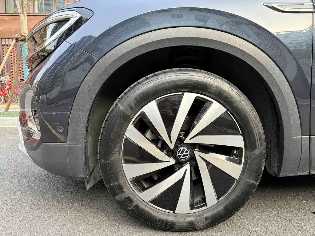Talagon 380 TSI 4 WD Luxury Premium Realm Pro 6-seat