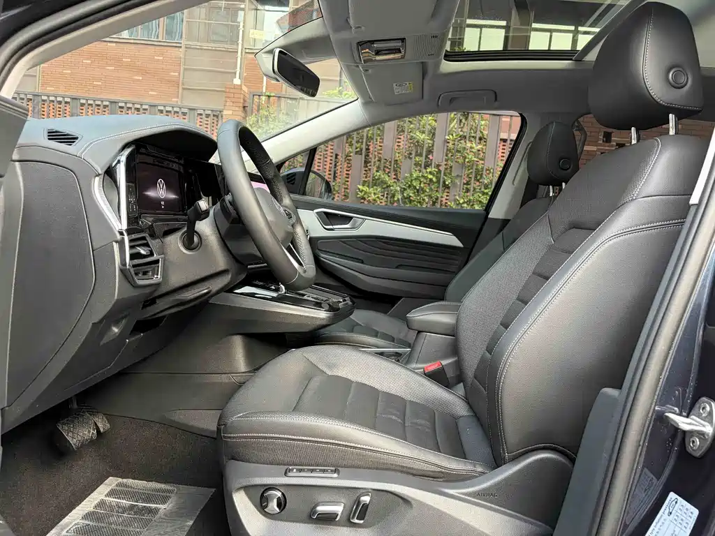 Talagon 380 TSI 4 WD Luxury Premium Realm Pro 6-seat