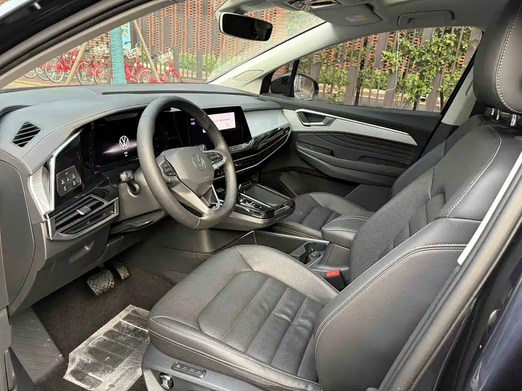 Talagon 380 TSI 4 WD Luxury Premium Realm Pro 6-seat