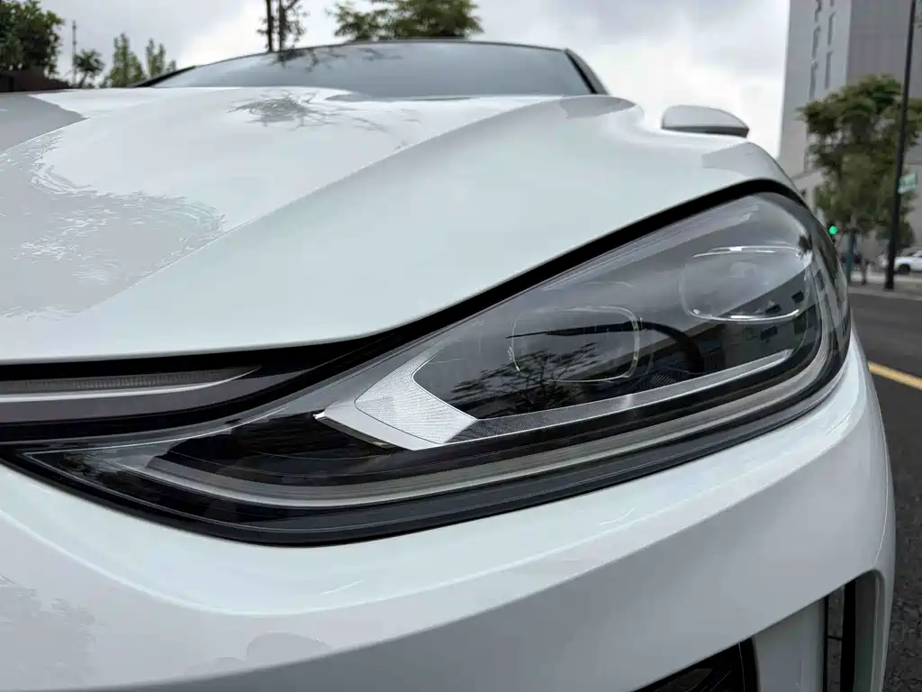 Lamando Lamando L 280 TSI DSG Spicy Cool