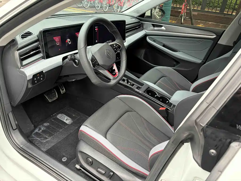 Lamando Lamando L 280 TSI DSG Spicy Cool
