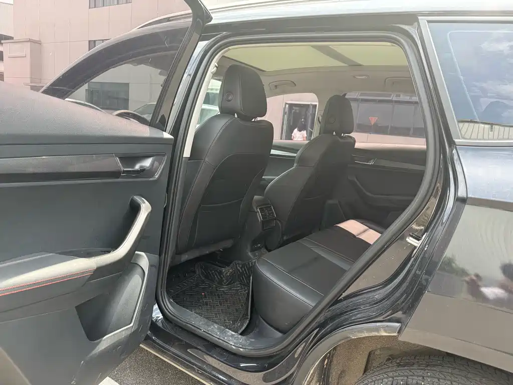 Karoq TSI280 Premium