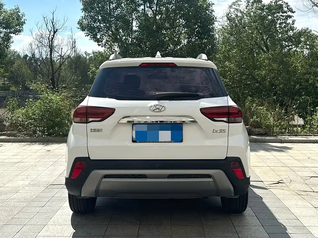 Hyundai ix35 2.0 L Auto 2 WD Brave · Smooth Enjoyment